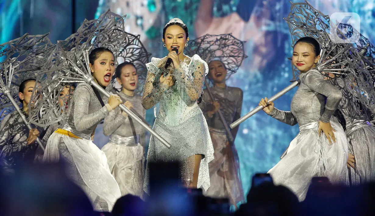 Sekitar 28 lagu dinyanyikan penyanyi berusia 33 tahun tersebut. (Liputan6.com/Angga Yuniar)