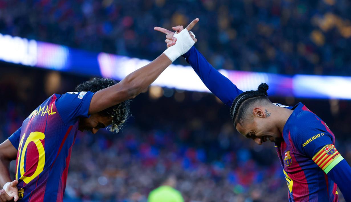 Kemenangan 7-2 ini membuat agregat akhir menjadi 8-3 untuk keunggulan Barcelona, sehingga tim asal Catalunya itu berhak lolos ke perempat final Liga Champions 2025/2026. (AP Photo/Joan Monfort)