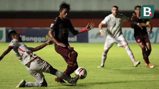 FOTO: 6 Kartu Kuning Warnai Hasil Imbang 0-0 PSM Melawan Persija pada Leg Pertama Semifinal Piala Menpora 2021 di Babak Pertama