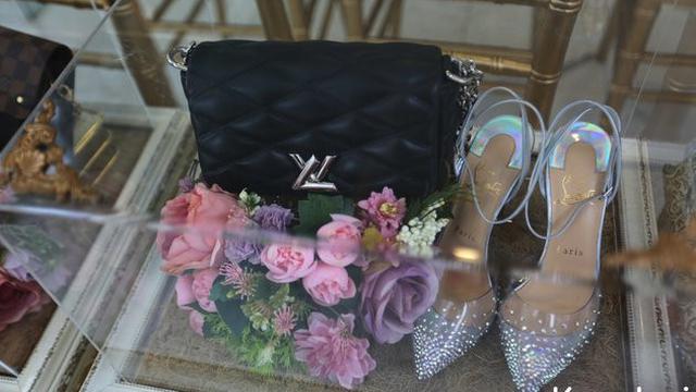 7 Potret Detail Seserahan Lamaran Lesty Kejora dan Rizky Billar, Ada Logam Mulia