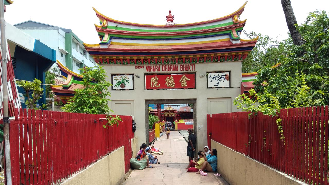 Sambut Imlek, Intip Persiapan di Klenteng Tertua di Jakarta