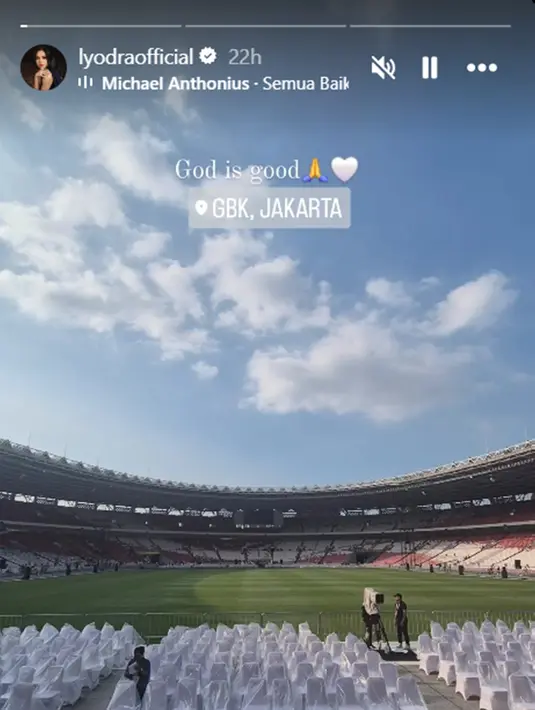 Story Instagram Lyodra pada (4/9/2024) ketika di GBK. Terlihat persiapan yang dilakukan untuk Misa Akbar sudah matang. Kabarnya Misa Akbar yang digelar di GBK ini berlangsung selama 90 menit atau 1,5 jam di GBK ini dihadiri oleh 86 ribu jemaat Katolik dari seluruh Indonesia. Dalam keterangannya, pelantun tembang menuliskan jika rencana Tuhan adalah yang terbaik. (Liputan6.com/IG/@lyodraofficial)