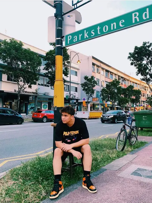 Billy juga merasa bersyukur lantaran Amanda kerap kali mengingatkannya untuk salat. Terlihat sekali toleransi yang tinggi dari seorang Amanda Manopo. (Instagram/bilsky16)