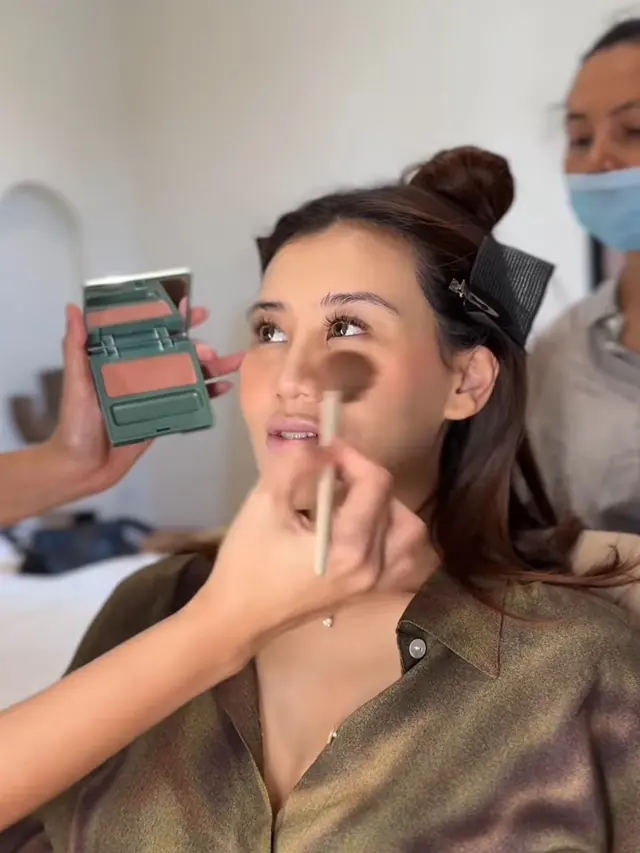 Rahasia Makeup Flawless Fresh Aaliyah Massaid saat Maternity Shoot. [@ochiipramita]