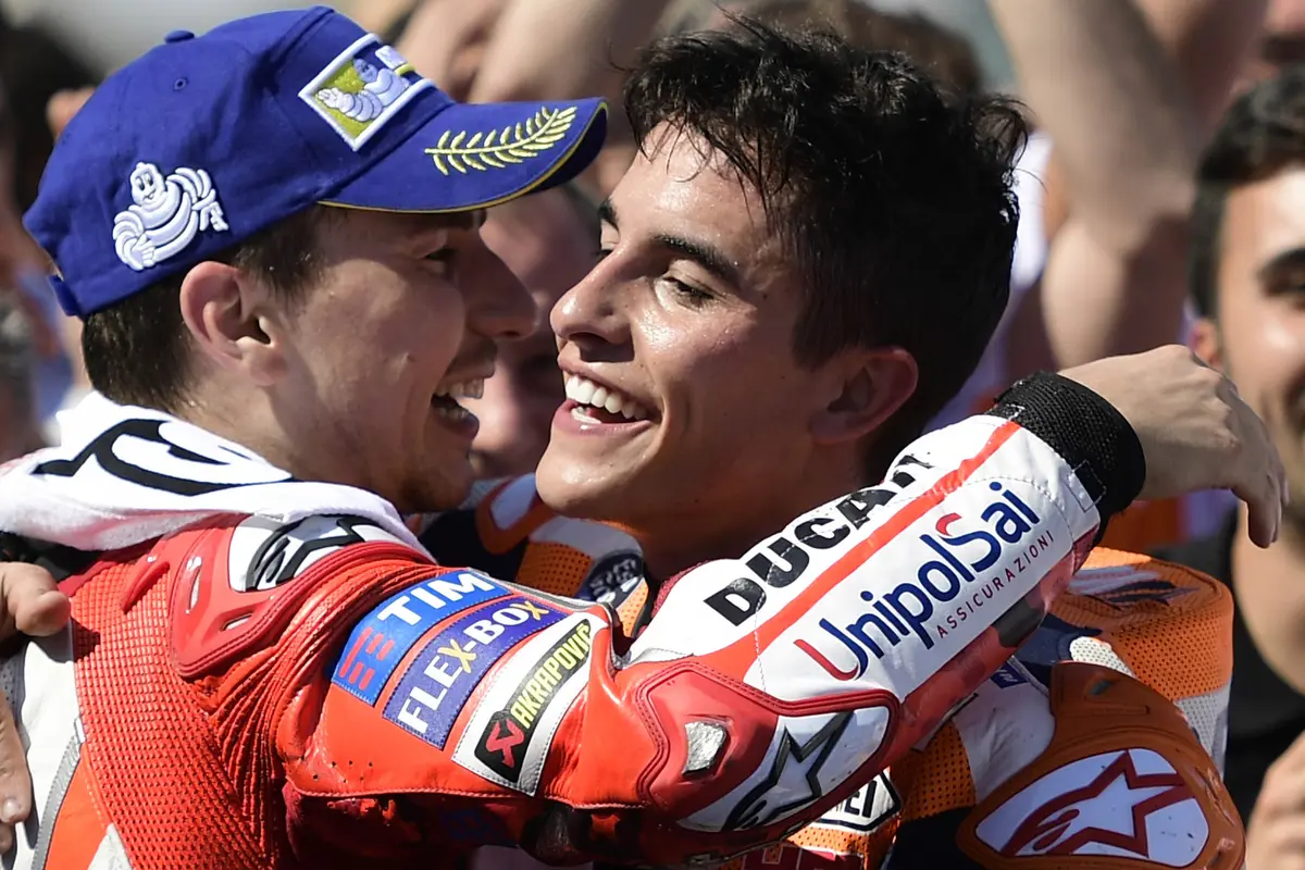 FOTO: Marquez Tercepat di GP Aragon, Rossi Comeback