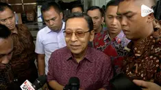 Mantan Wakil Presiden Boediono selesai diperiksa oleh KPK, mantan Wapres di Era Presiden SBY ini diperiksa terkait skandal Bank Century