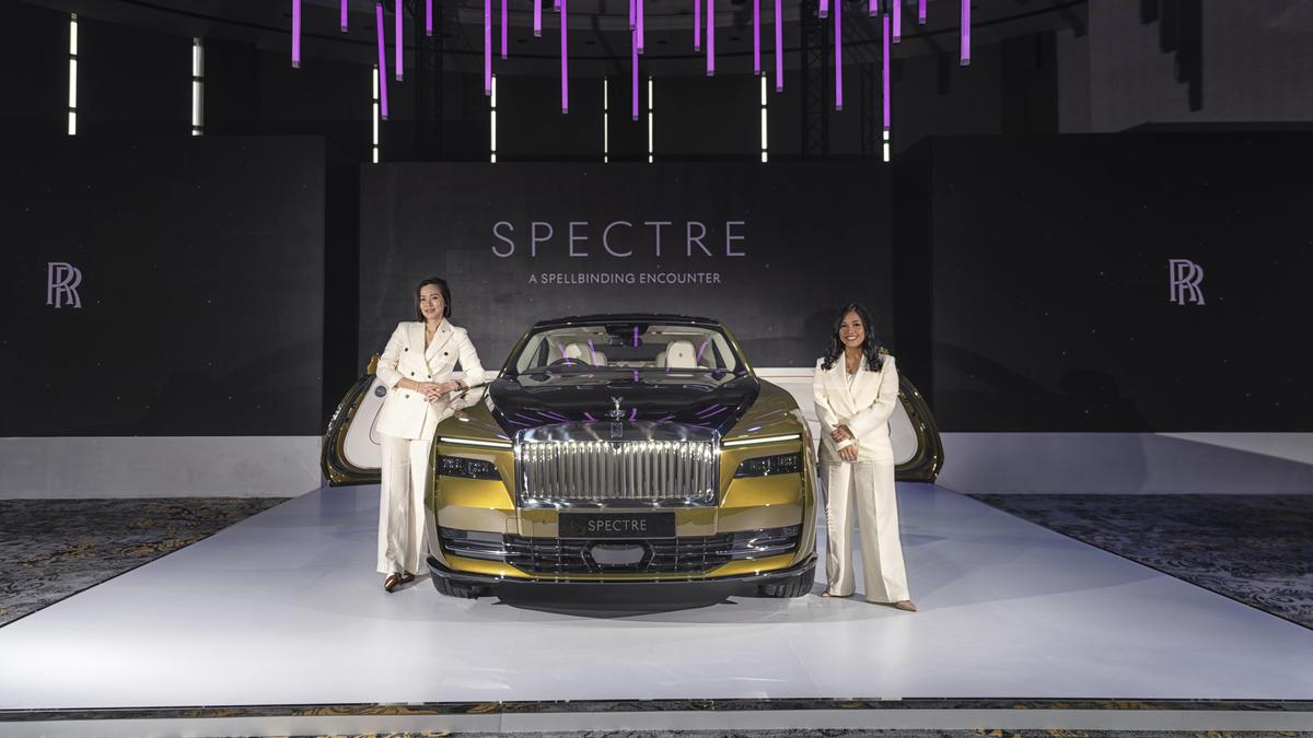 Simak Spesifikasi Mobil Listrik Ultra Mewah Rolls-Royce Spectre yang ...