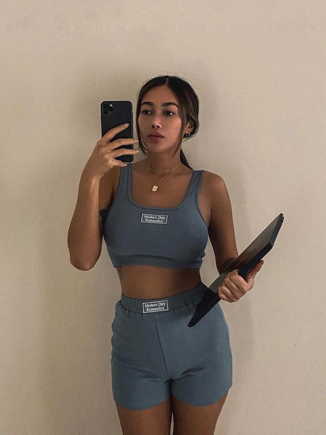 Ratu Felisha (https://www.instagram.com/p/CNMCpvIhVOM/)