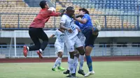 Persib Bandung menggelar gim internal yang berakhir dnegan skor 0-0 di Stadion Gelora Bandung Lautan Api (GBLA), Kota Bandung, Sabtu (29/5/2021) sore