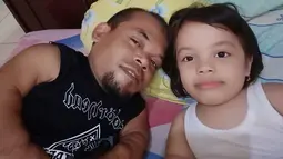 Ucok Baba dan Nabila memang memiliki beberapa kemiripan. Salah satunya adalah wajahnya. (Liputan6.com/IG/@ucokk.baba)