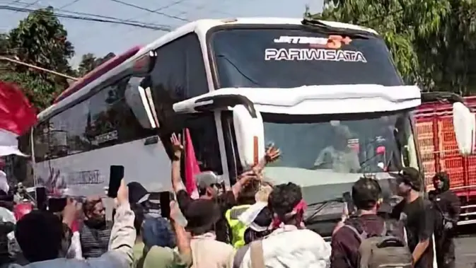 Sopir Bus Massa Pati Diduga Diintimidasi Jelang Demo 27 Agustus