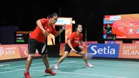 Ganda putri Lanny Tria Mayasari/Jesita Putri Miantoro jadi penentu kemenangan Indonesia atas Hong Kong pada Kejuaraan Bulu Tangkis Asia Beregu 2022 di Setia City Convention Centre, Selangor, Malaysia, Selasa (15/2). (foto: PBSI)