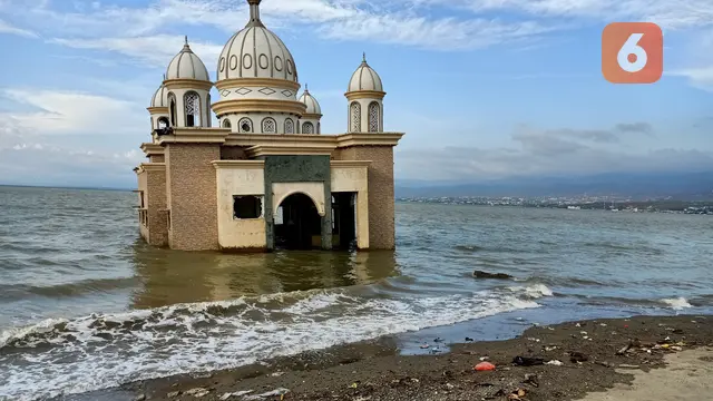 Wajah Pantai Talise Setahun Usai Dihantam Gempa dan Tsunami Palu