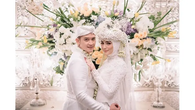 7 Potret Mesra Citra Kirana dan Rezky Aditya Setelah Sah Jadi Suami Istri, Makin Lengket