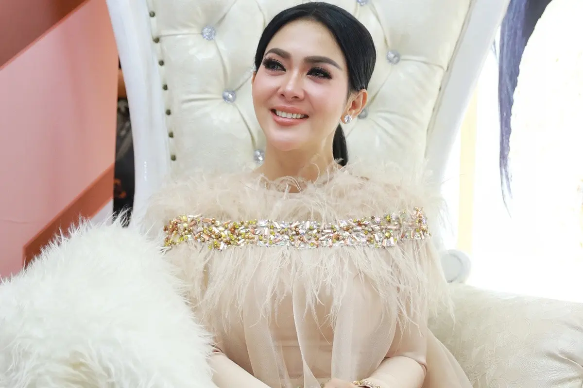 [Bintang] Ramai Peminat, Tiket Early Bird Konser Syahrini Laris Manis