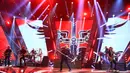 Penampilan Bon Jovi di atas panggung iHeartRadio Music Awards 2018 di Inglewood, California, (11/3). iHeartRadio Music Awards adalah sebuah penghargaan musik untuk musisi dunia yang lagunya didengar sepanjang tahun. (AFP Photo/Christopher Polk)