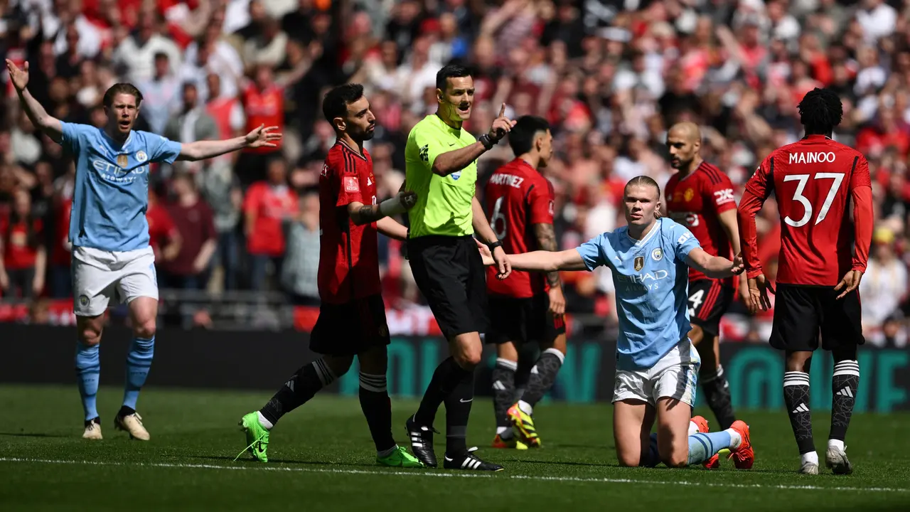 Erling Haaland - Manchester City vs Manchester United di Final Piala FA 2023/2024