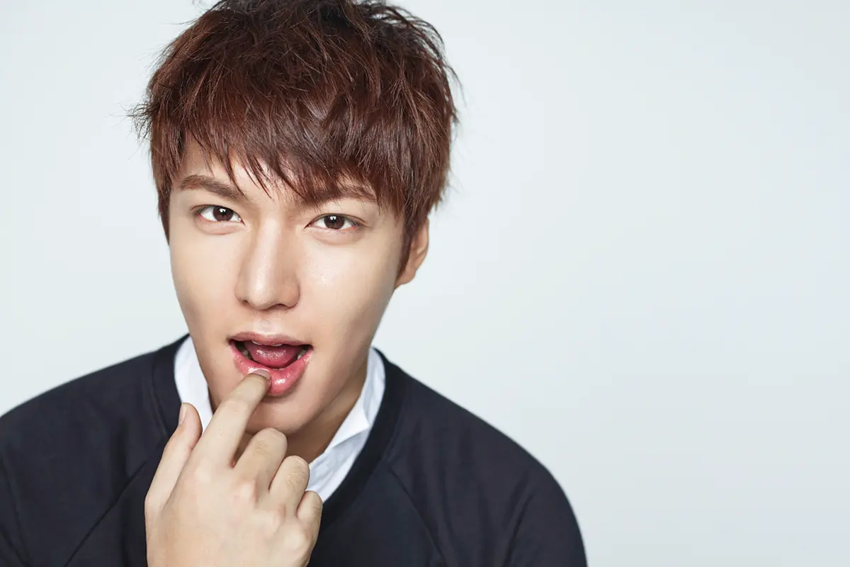 Lee Min Ho Hindari Alkohol Demi Sukses Diet