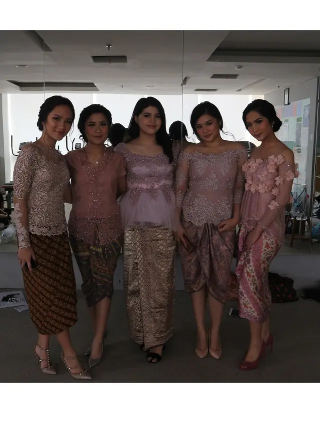 Tyarani Savitri (Sumber: instagram/tiaransvtr)