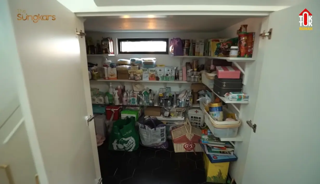 Rumah Fitri Tropica (Youtube/The Sungkars)