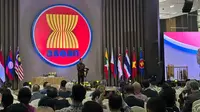 Presiden Joko Widodo (Jokowi) dalam perayaan 56th ASEAN Day yang diselenggarakan di Sekretariat ASEAN, Selasa (8/8/2023). (Liputan6/Benedikta Miranti)