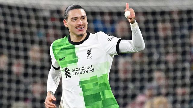 Foto: Aksi Nunez dan Jota Bawa Pulang 3 Poin dari Markas Burnley, Liverpool Gusur Arsenal di Puncak Klasemen Liga Inggris