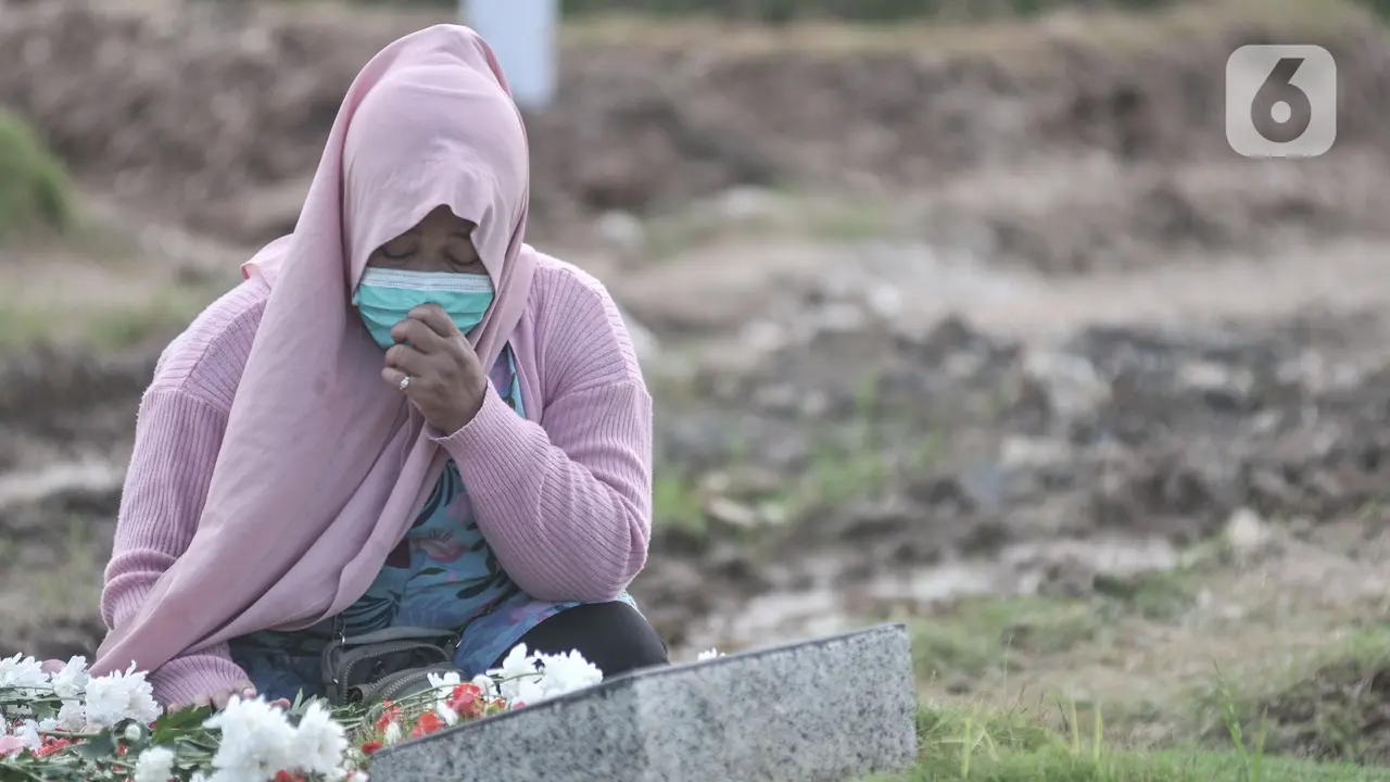 Ziarah Kubur Jelang Ramadhan di TPU Rorotan