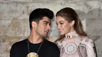 Penampilan Kompak Zayn Malik dan Gigi Hadid di Panggung Paris Fas