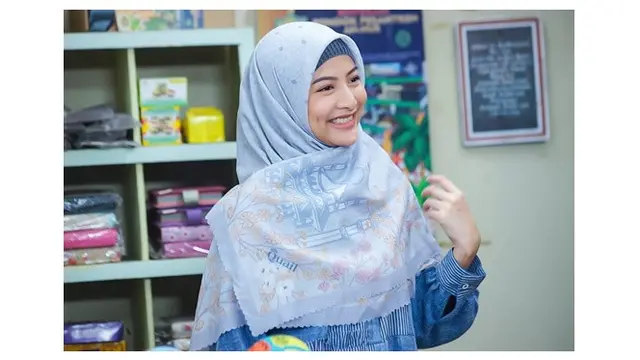 6 Potret Valeria Stahl Tampil Berhijab, Pemeran Farah di Sinetron Anak Jalanan