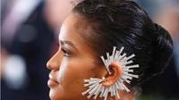 Karya Rinaldy Yunardi dikenakan Cassie di Met Gala 2017. (dok.Instagram @rinaldyyunardi/https://www.instagram.com/p/BxJOllAj3eK/Henry