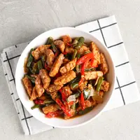 Ilustrasi sambal tempe kacang panjang enak/copyright shutterstock.com/E Dewi Ambarwati