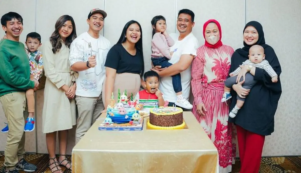 <p>Potret Pesta Ultah Anak Kahiyang Ayu, Ada Kaesang Gandeng Erina Gudono. foto: Instagram/@poppydewinta</p>