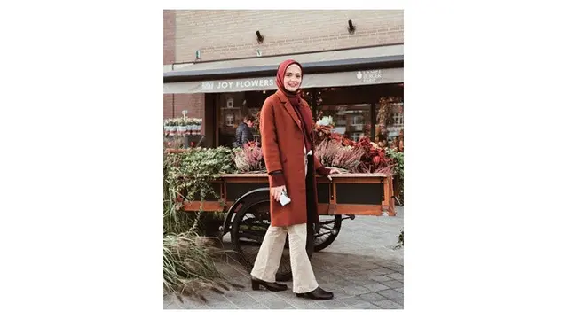 6 Potret Amanda Rawles Pakai Hijab, Tuai Pujian