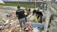 Diduga korban akan terus bertambah seiring dengan berjalan nya pencarian korban yang dilakukan di daerah barat-laut pesisir pantai (Reuters/BBC.com).