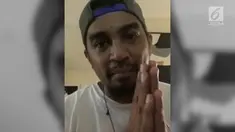 Glenn Fredly merekam video pendek saat sedang sedang bernyanyi, namun bukan lagu berbau cinta.
