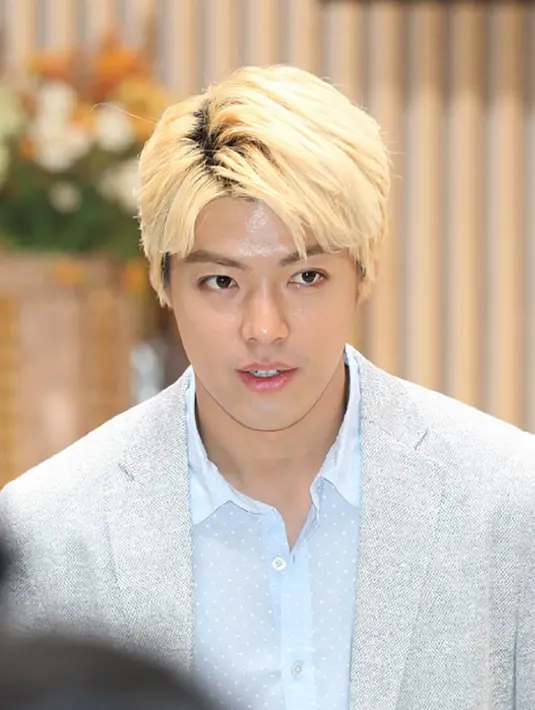 "Ini bukan kecelakaan yang besar sehingga ia tidak mengalami luka yang serius," lanjut perwakilan dari agensi Kangnam. (Foto: koreaboo.com)