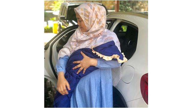 Lahirkan Anak Ketiga, Begini 7 Potret Terbaru Nuri Maulida
