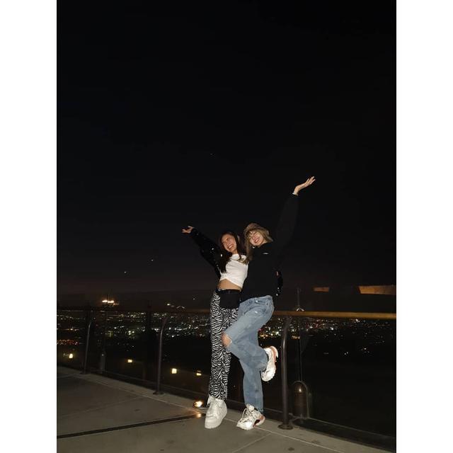 Niki dan Lisa Blackpink (Instagram/ lalalalisa_m)