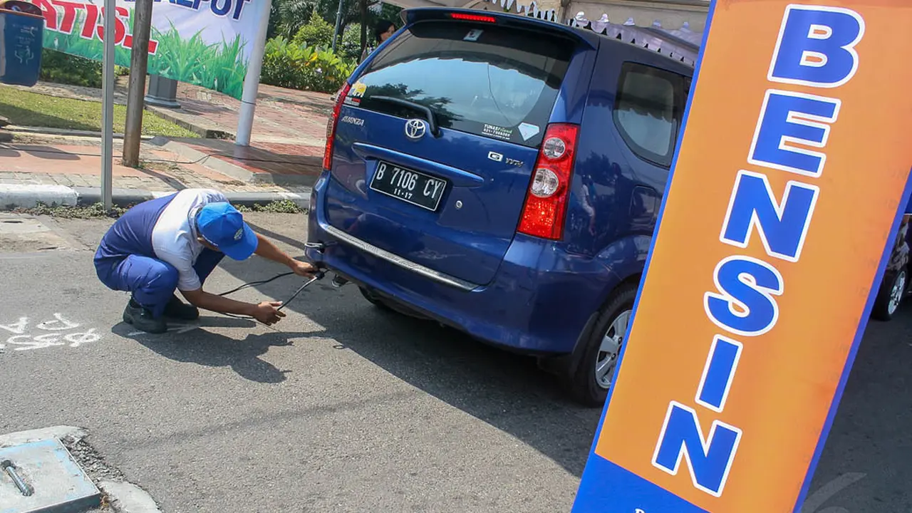 Puluhan Kendaraan Uji Emisi Gratis di Blok M