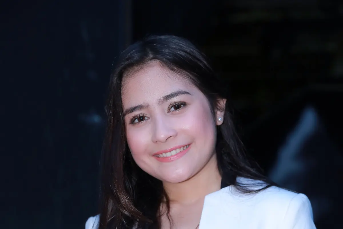 [Bintang] Prilly Latuconsina