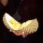 Pesta durian Musang King 300 Kg di Kedutaan Malaysia. (Liputan6.com/Tanti Yulianingsih)