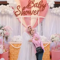 Ada Nagita Slavina, Lesty Kejora, Shireen Sungkar dan lainnya. (Sumber: Instagram/aurelie.hermansyah)