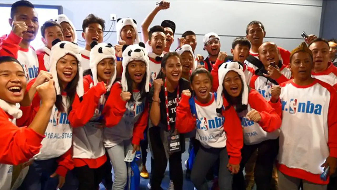 Serunya pertemuan para Jr. NBA All-Stars dari Indonesia, dengan Pevita Pearce di Shanghai, Tiongkok