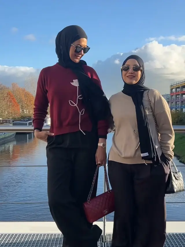 Tya Ariestya di Belanda. [@tya_ariestya]