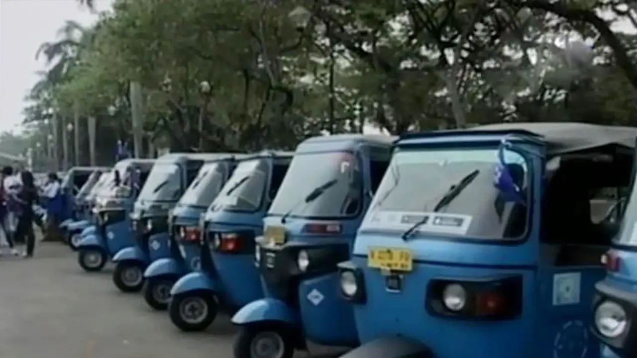 Pemprov DKI Luncurkan 200 Unit Bajaj Online