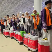 Ingat, Jemaah Haji yang Mau Pulang Dilarang Bawa Payung dan Kabel Rol ke Kabin Pesawat
