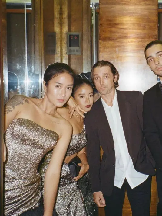 Tak dipungkiri, pesona mereka selama di pernikahan Vidi Aldiano tampak begitu menawan. (Instagram/renattamoeloek).