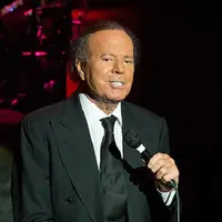 Bali akan kedatangan legenda musik Julio Iglesias November mendatang.