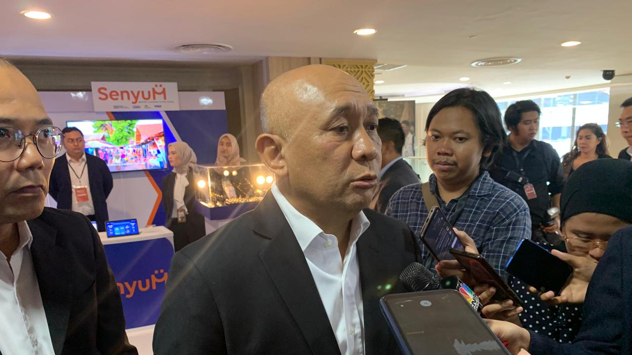 Menteri Koperasi dan UKM Teten Masduki mengancam untuk mencabut izin usaha TikTok Shop