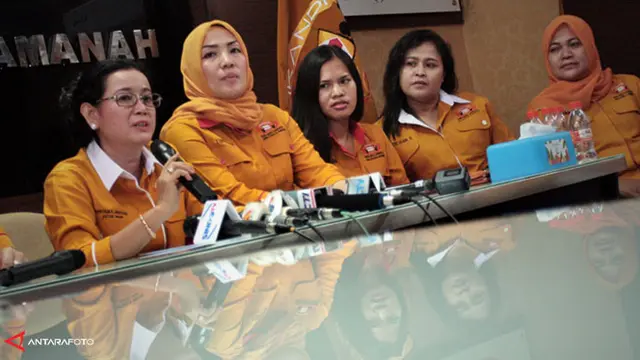hanura-caleg-perempuan-130421b.jpg